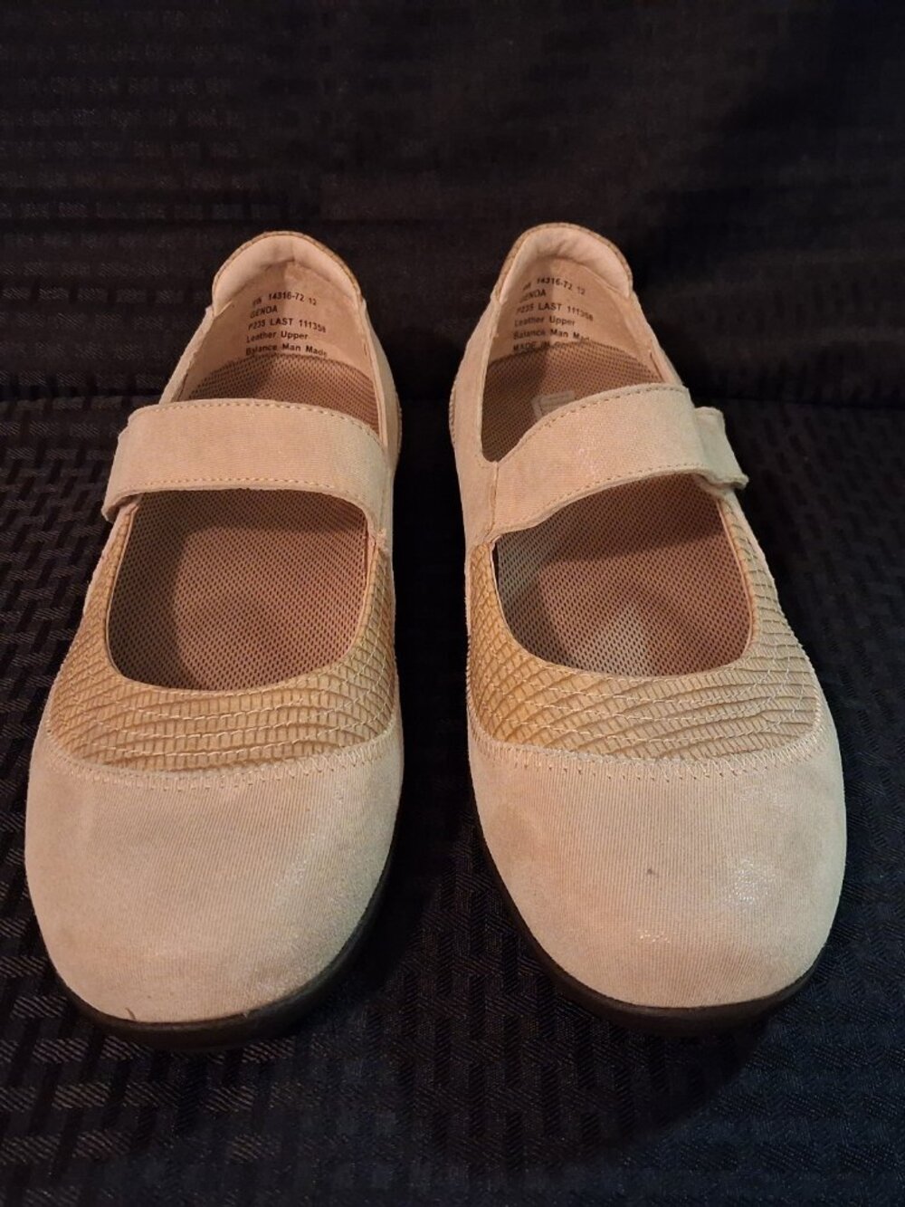 Drew Genoa Mary Jane Taupe Leather Hook & Loop Shoes Women's US 9 WIDE EUC